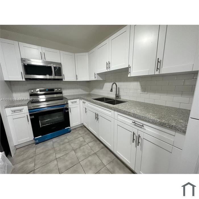 3 bedroom home for sale at 5321 16th, Lauderhill, FL 33313 — $3,100