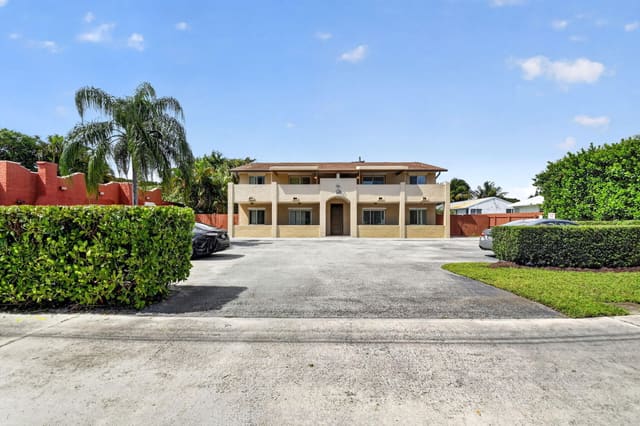 5015 N FLAGLER Drive, West Palm Beach, FL 33407