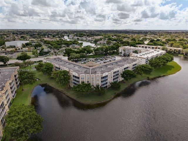 7623 Southampton Terrace 206, Tamarac, FL 33321
