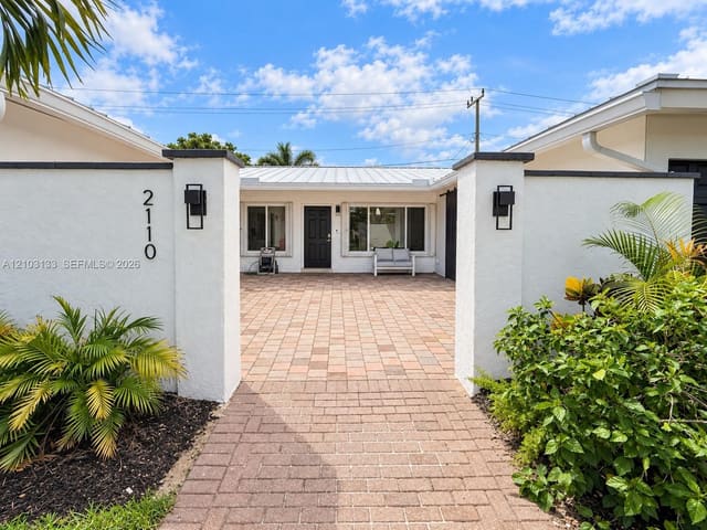 2110 NE 56th Street 1, Fort Lauderdale, FL 33308