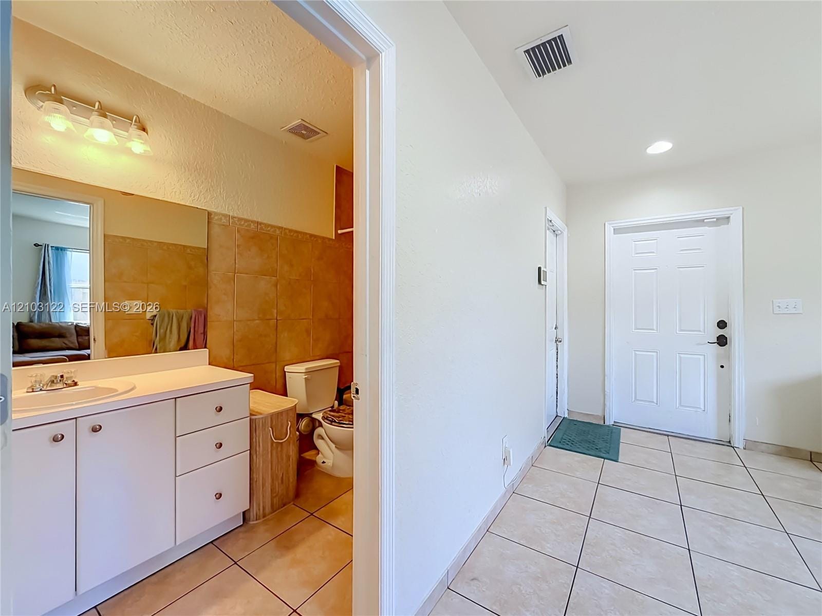 113 NW 28th Terrace, Fort Lauderdale, FL 33311 photo 4