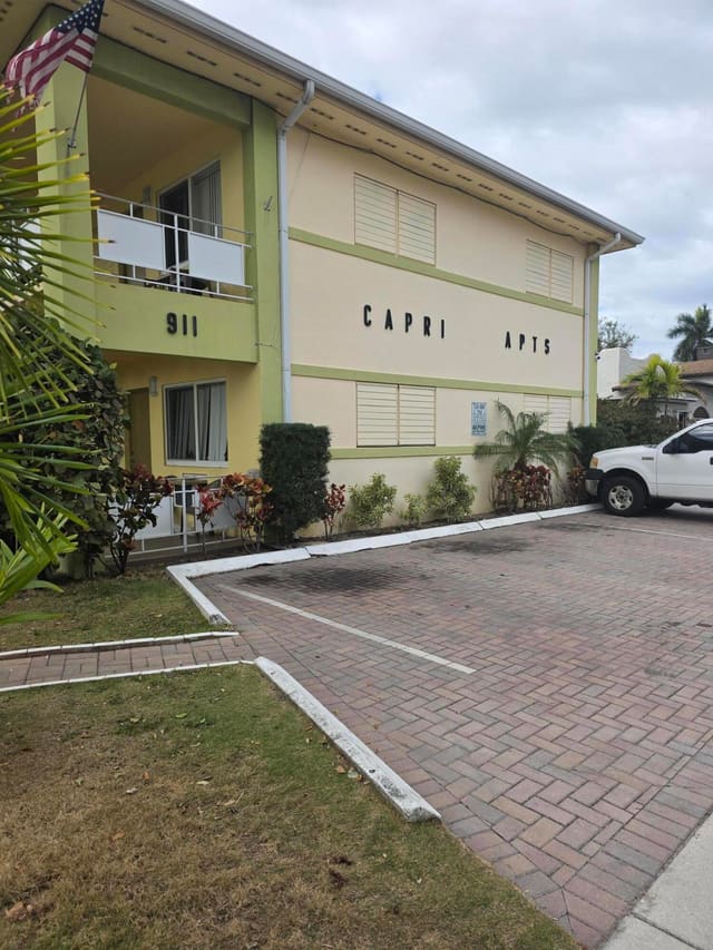 911 N Federal Highway 101, Lake Worth Beach, FL 33460