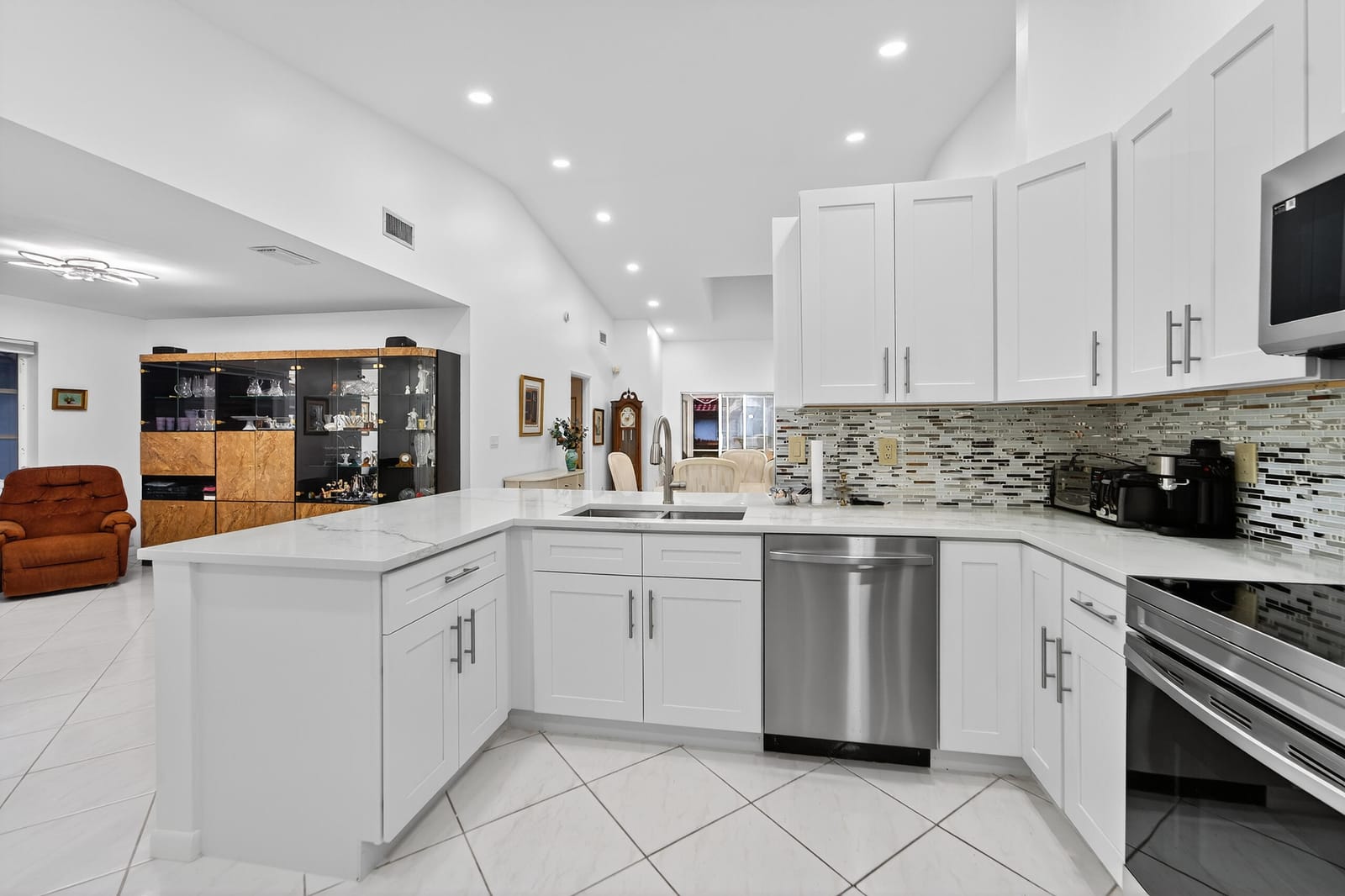 6147 WALDWICK Circle, Delray Beach, FL 33484 photo 2