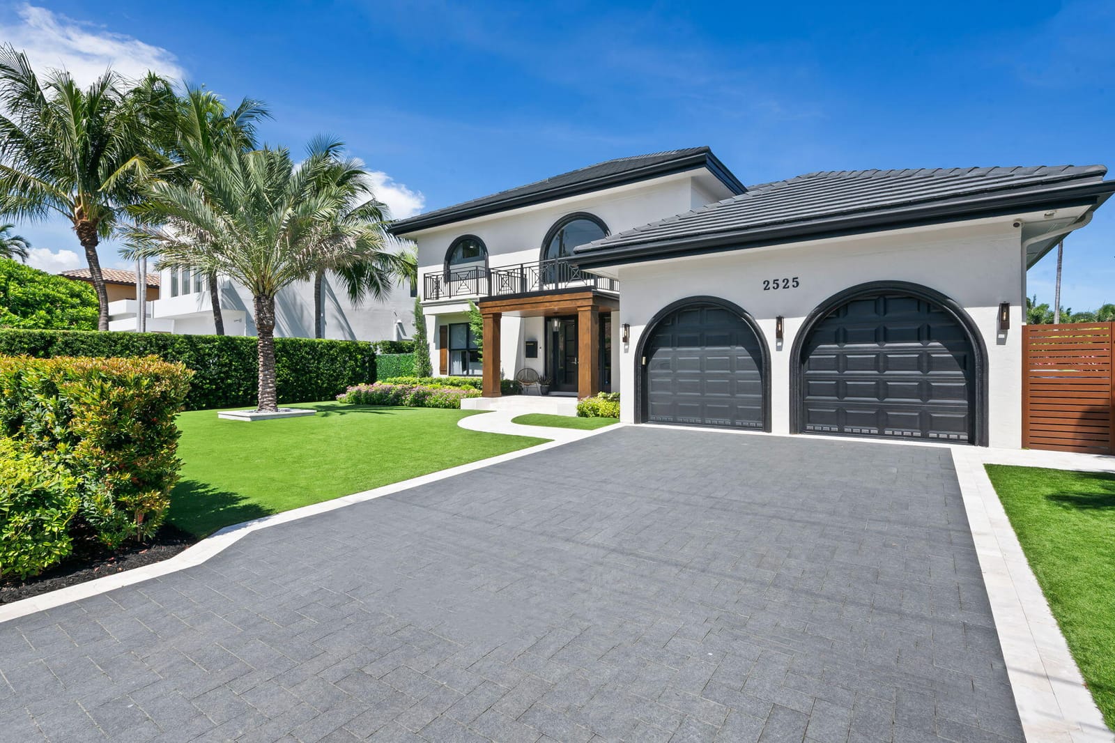 2525 SEA ISLAND Drive — photo 2