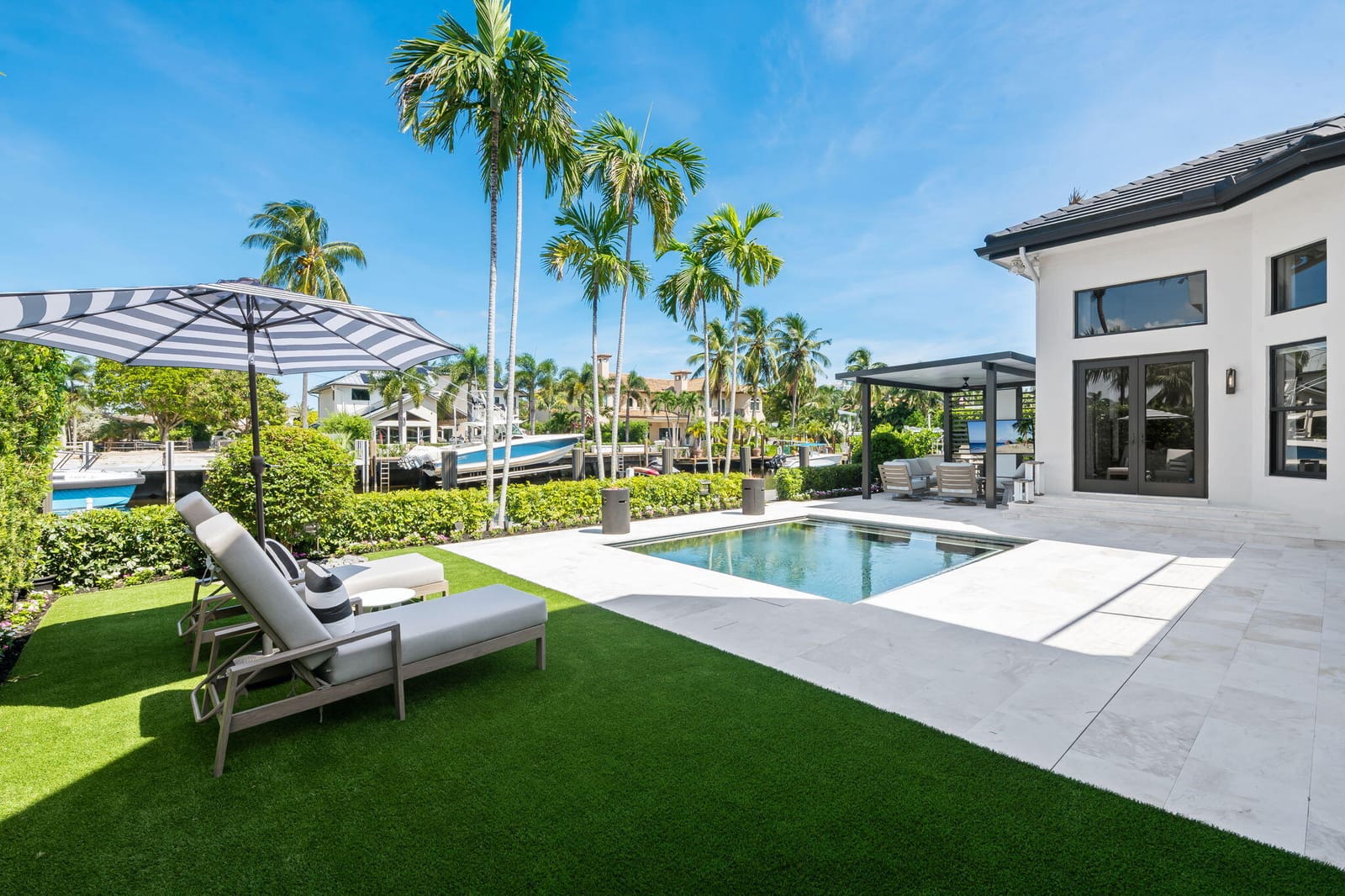 2525 SEA ISLAND Drive — photo 12