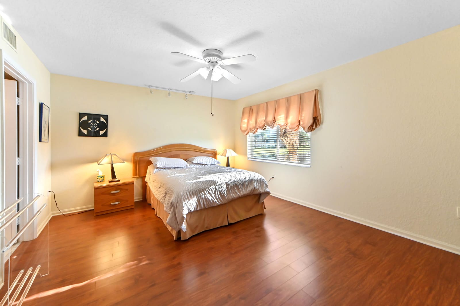 5842 Crystal Shores Drive 207 — photo 10