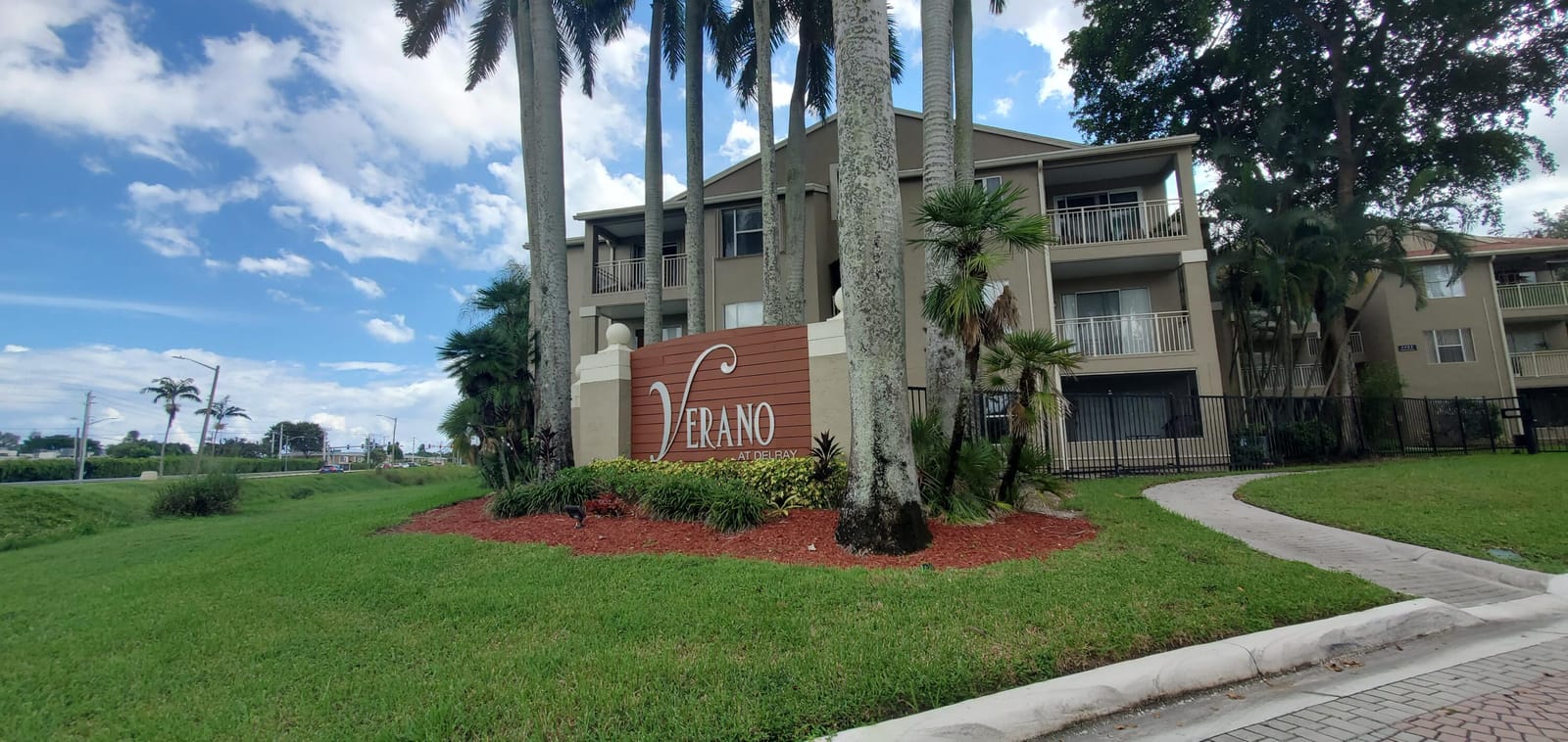 1845 PALM COVE Boulevard 8-104 — photo 1