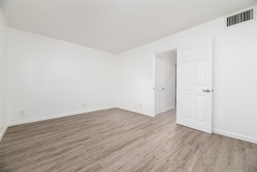 1150 NE 17TH Court — photo 6
