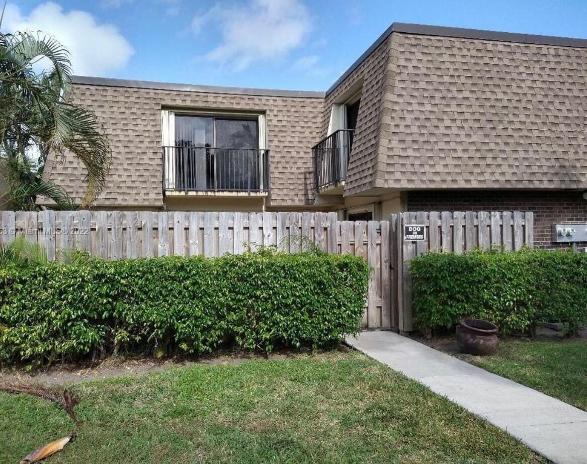 2885 SW 22ND Circle 50A — photo 2