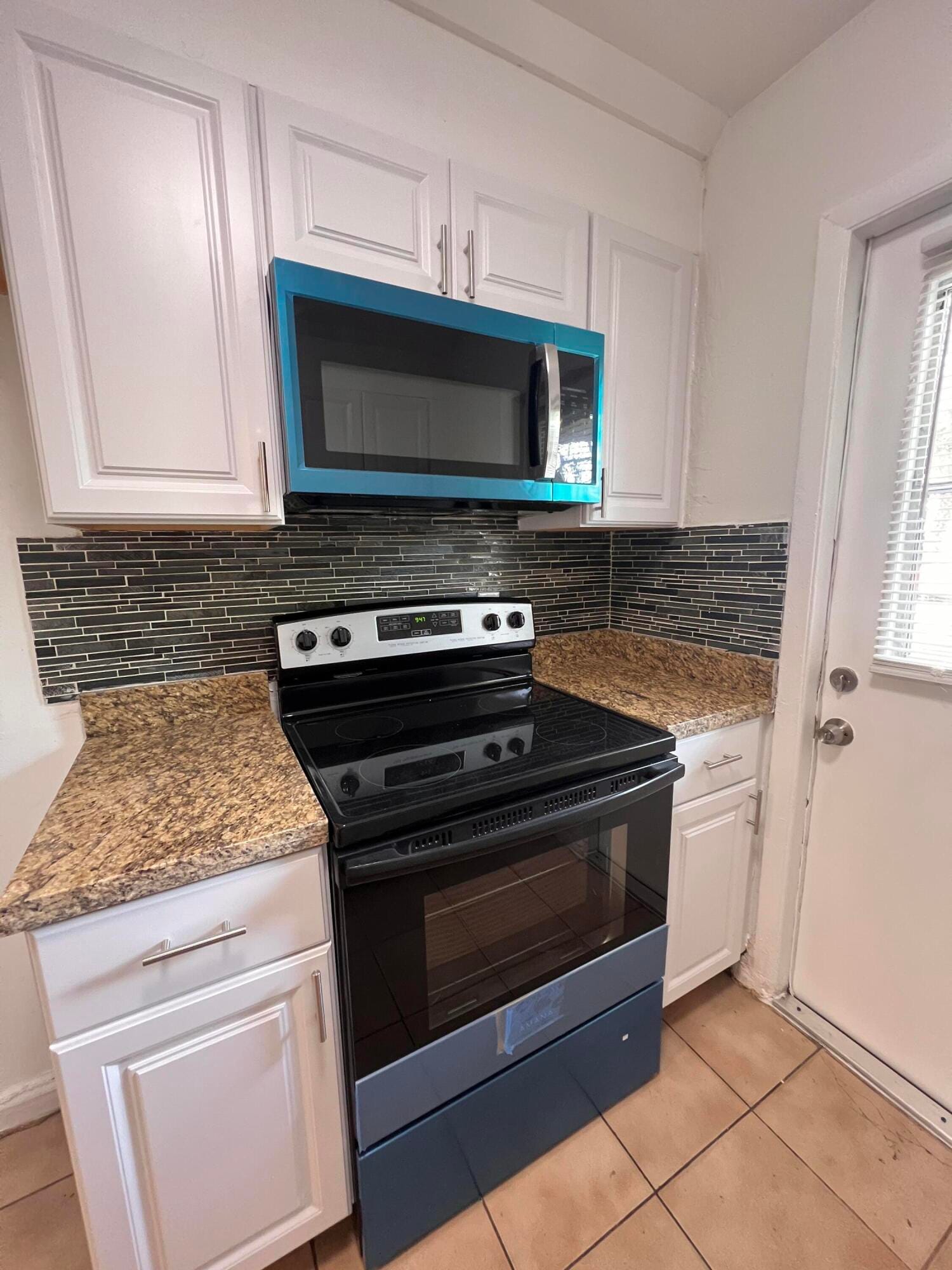 645 SW 20TH Court 0020 — photo 8
