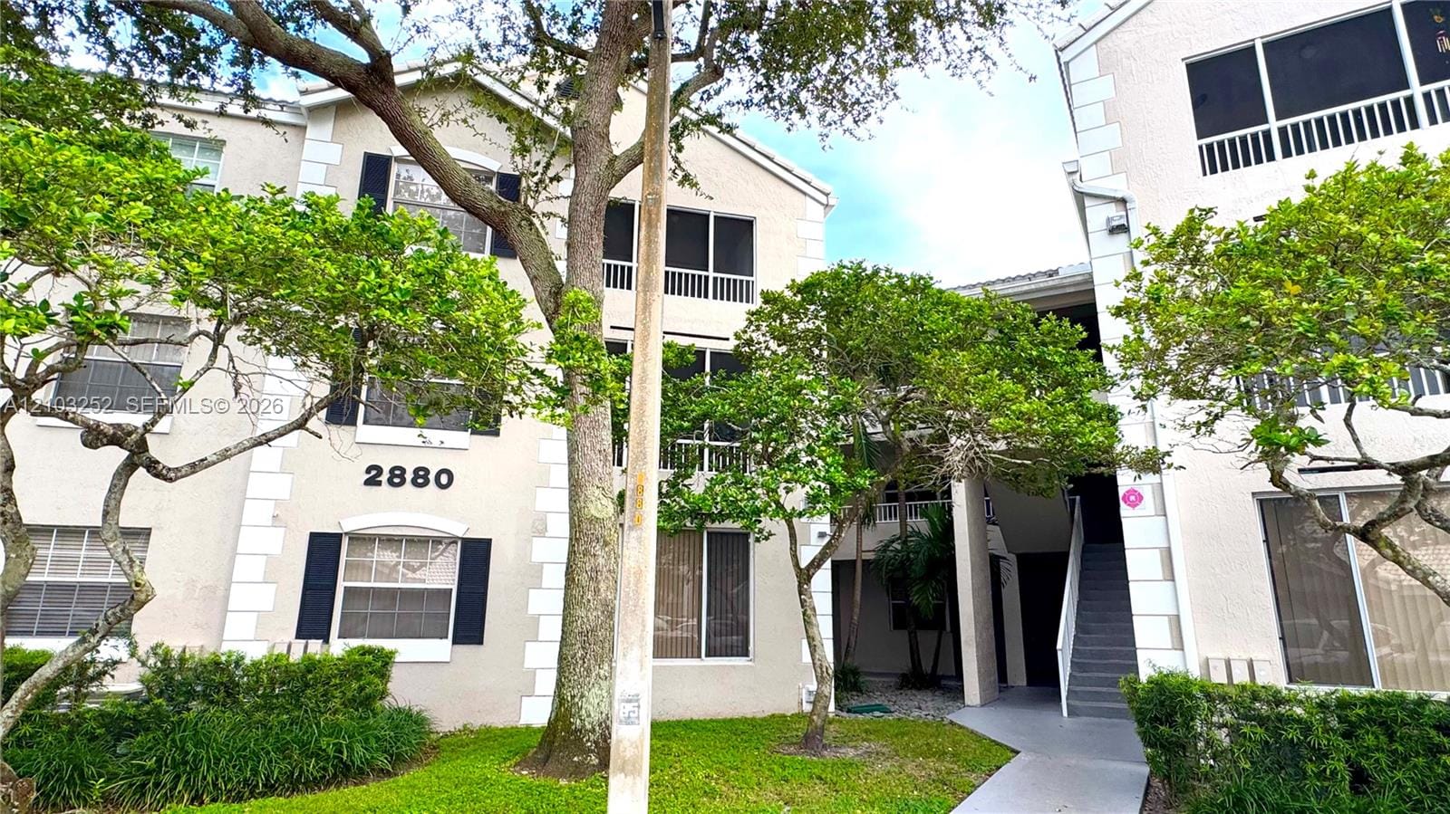 1 bedroom home for sale at 2880 Oakland Forest, Oakland Park, FL 33309 — $1,900