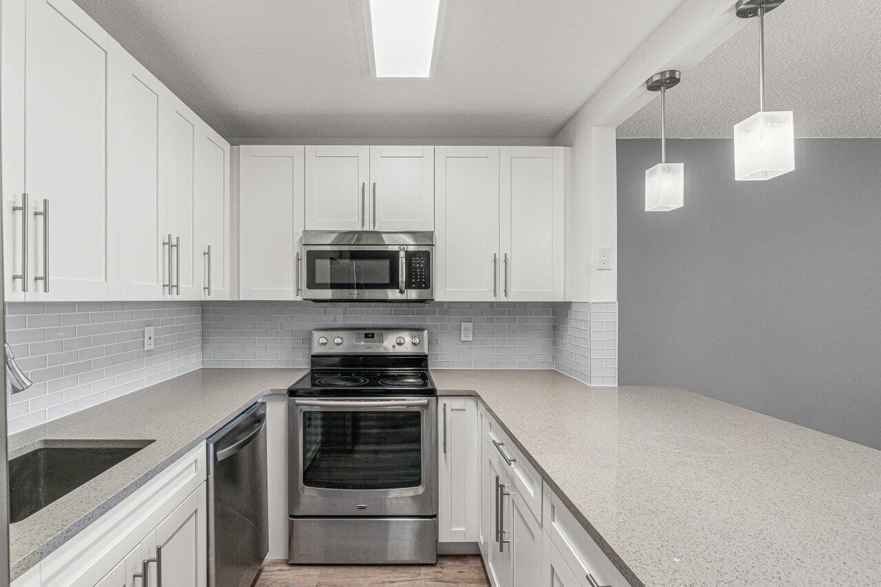 700 Village Green Court 319, Palm Springs, FL 33461 photo 14
