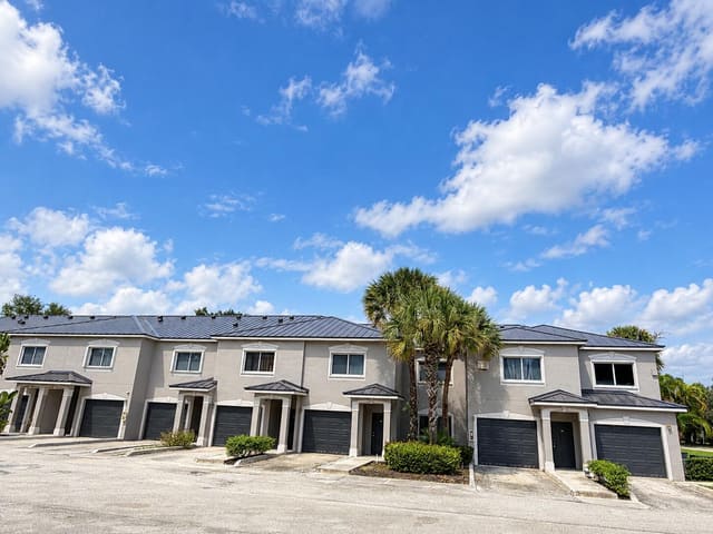 350 Crestwood Circle 308, Royal Palm Beach, FL 33411
