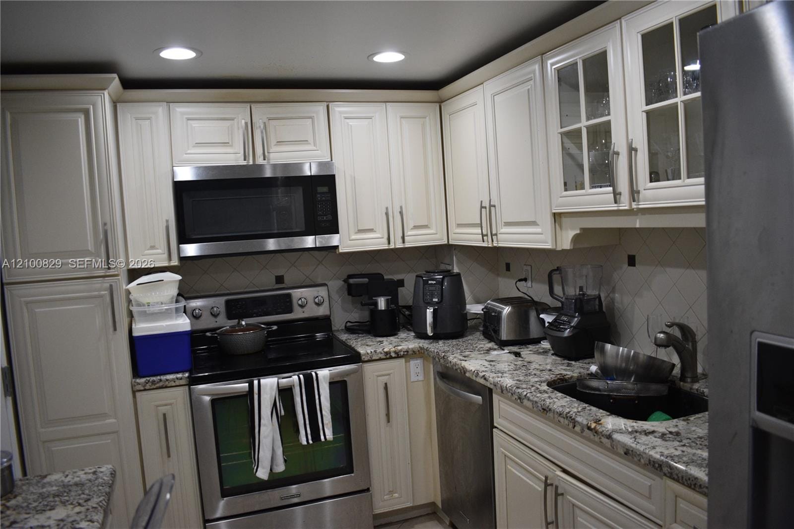90 Edgewater Drive 323, Coral Gables, FL 33133 photo 12