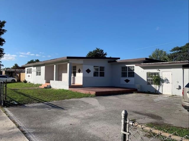 16320 NW 37th Avenue, Miami Gardens, FL 33054
