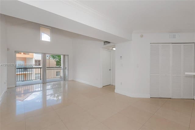 6292 NW 186th Street 305, Hialeah, FL 33015