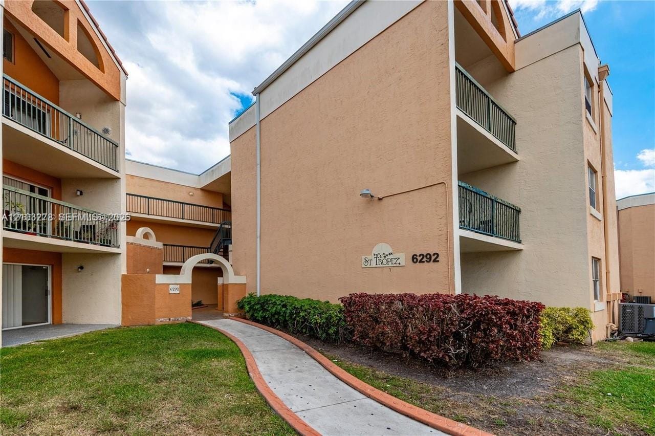 6292 NW 186th Street 305, Hialeah, FL 33015 photo 13