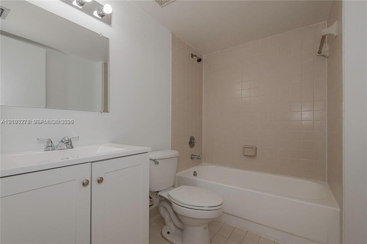 6292 NW 186th Street 305, Hialeah, FL 33015 photo 10