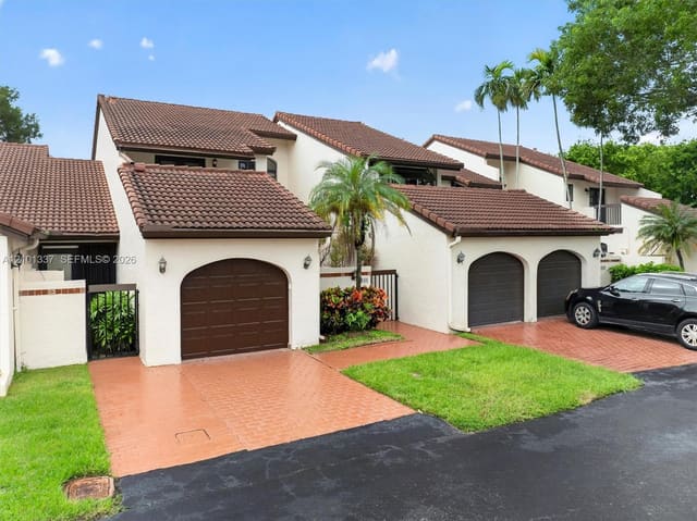 9340 NW 48th Doral Terrace, Doral, FL 33178