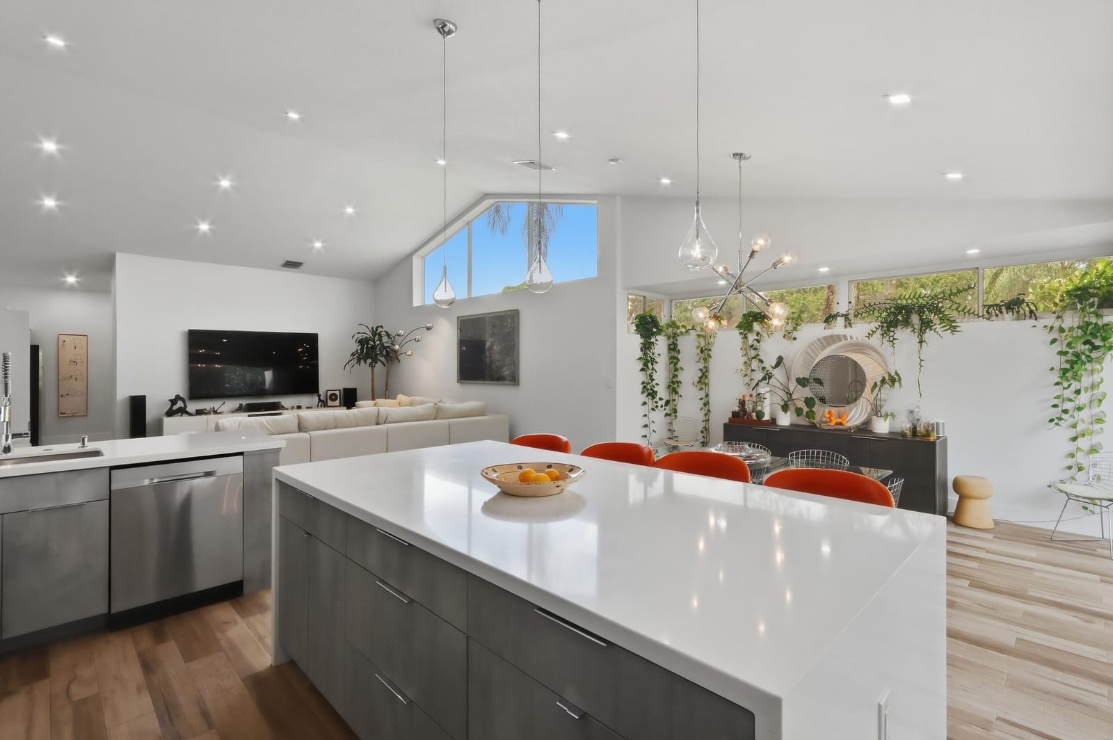 2501 MAHOGANY Place — photo 11