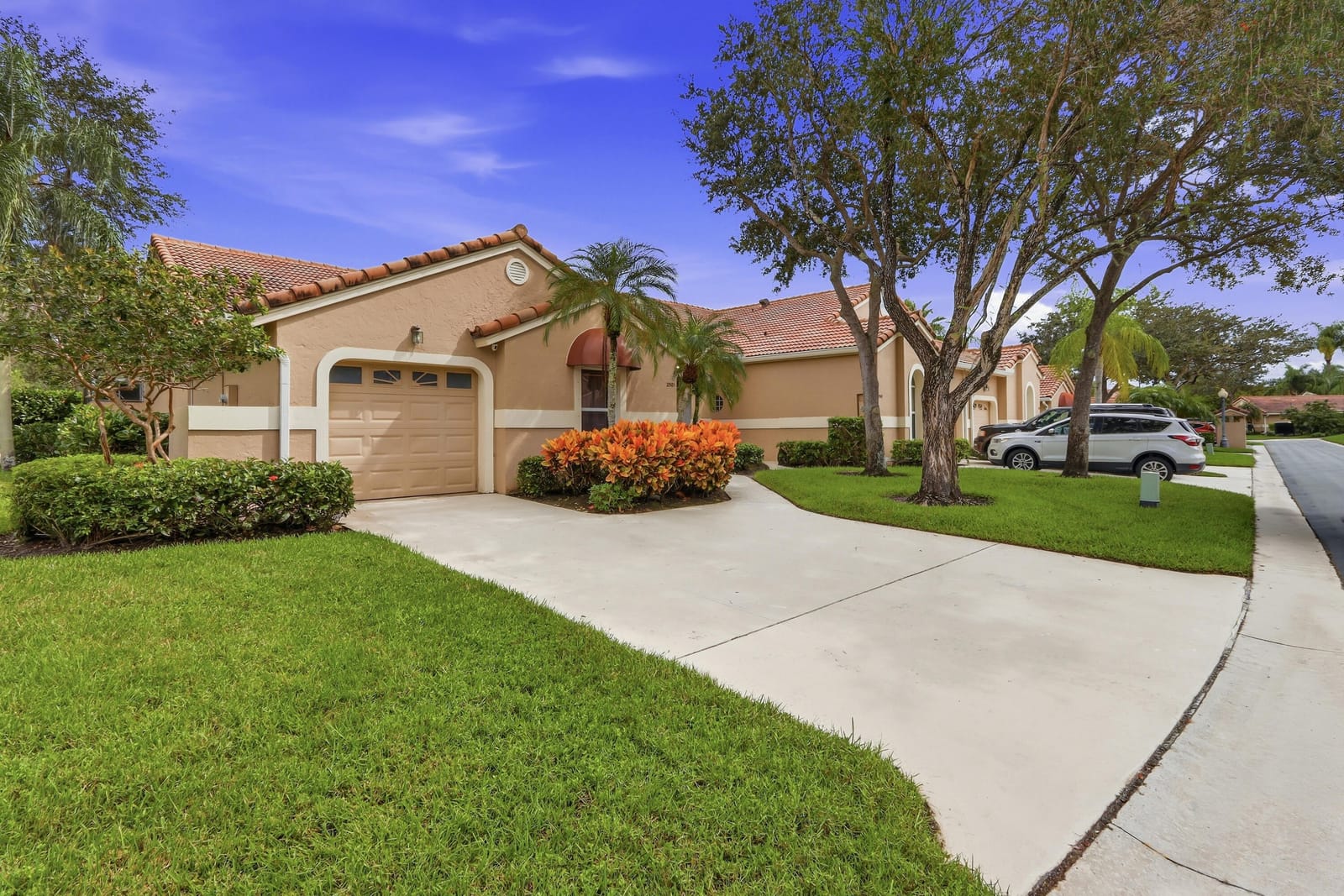 2501 MAHOGANY Place — photo 3