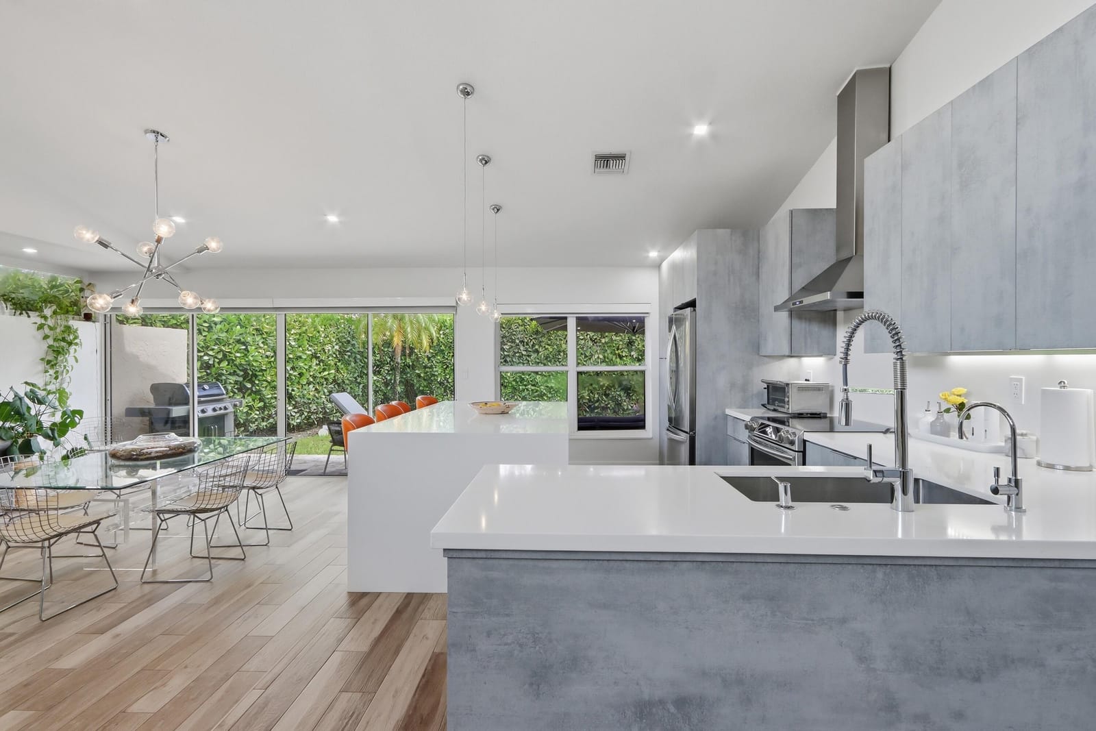 2501 MAHOGANY Place — photo 8
