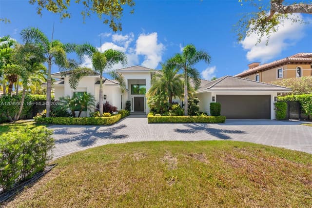 2336 NE 27th Street, Lighthouse Point, FL 33064