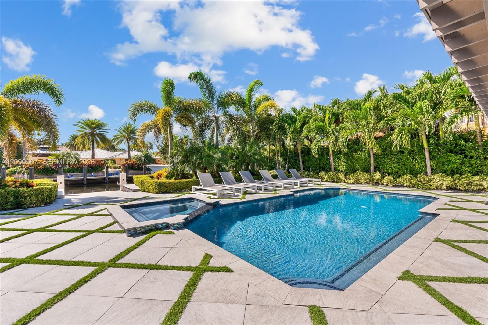 2336 NE 27th Street, Lighthouse Point, FL 33064 photo 2