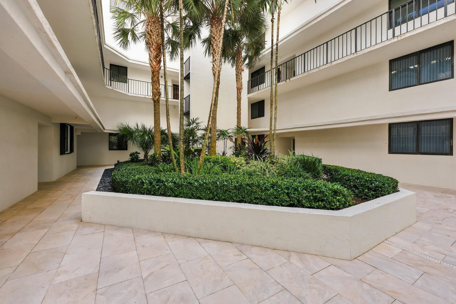 2565 S OCEAN Boulevard 211N, Highland Beach, FL 33487 photo 2