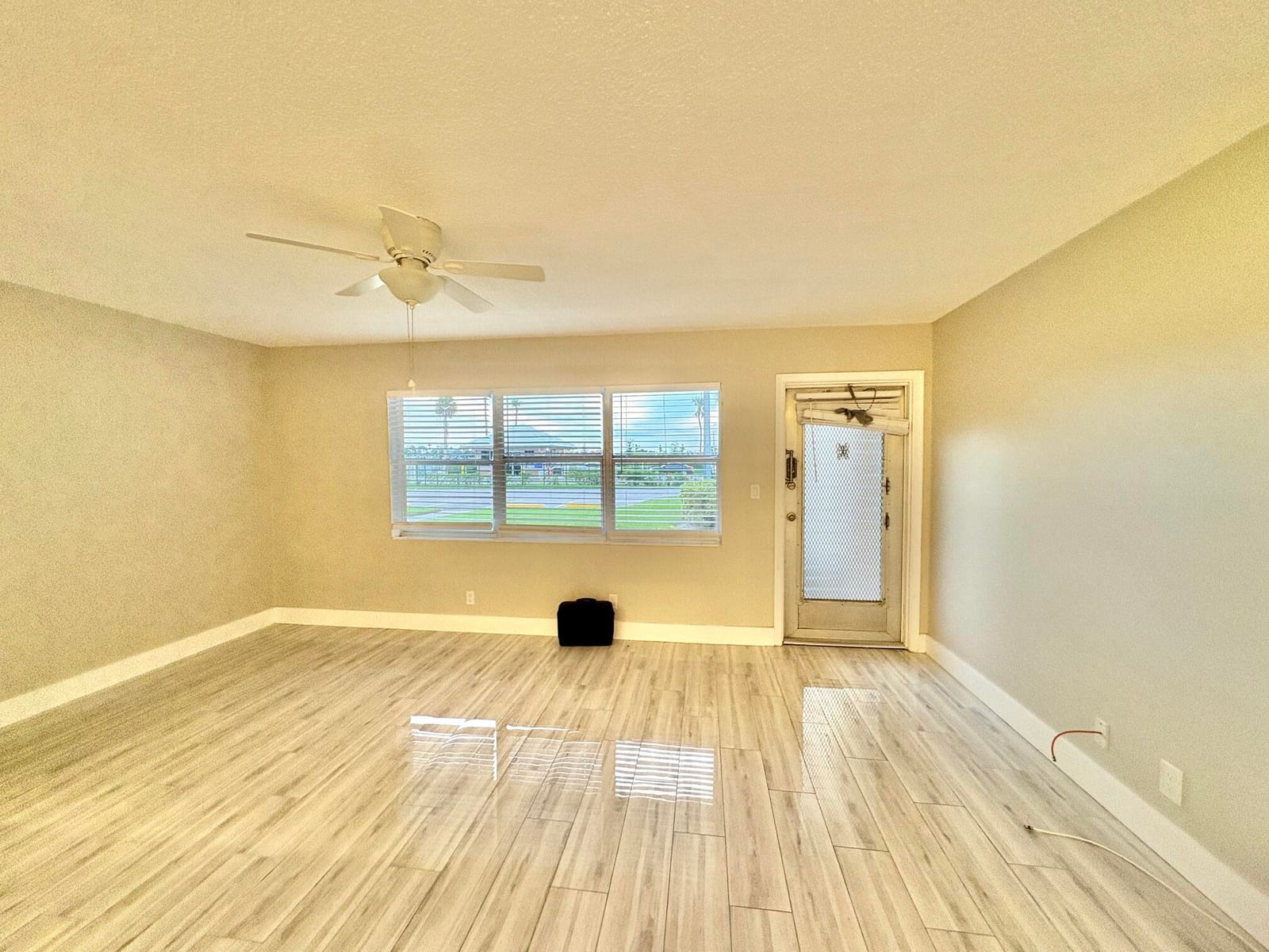 9 Salisbury A, West Palm Beach, FL 33417 photo 2