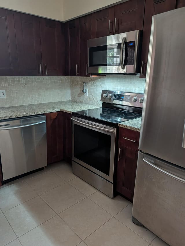 1215 NE 18TH Avenue 1, Fort Lauderdale, FL 33304