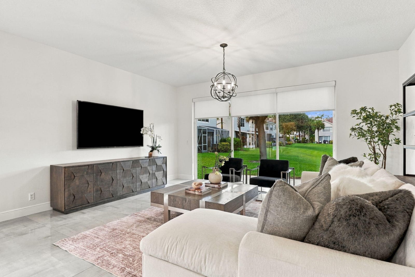 1086 WOODFIELD Road — photo 3