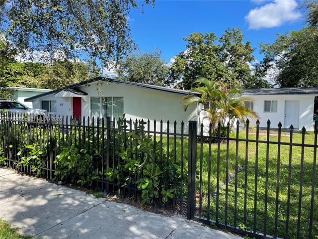 1331 NW 112th Street 1, Miami, FL 33167