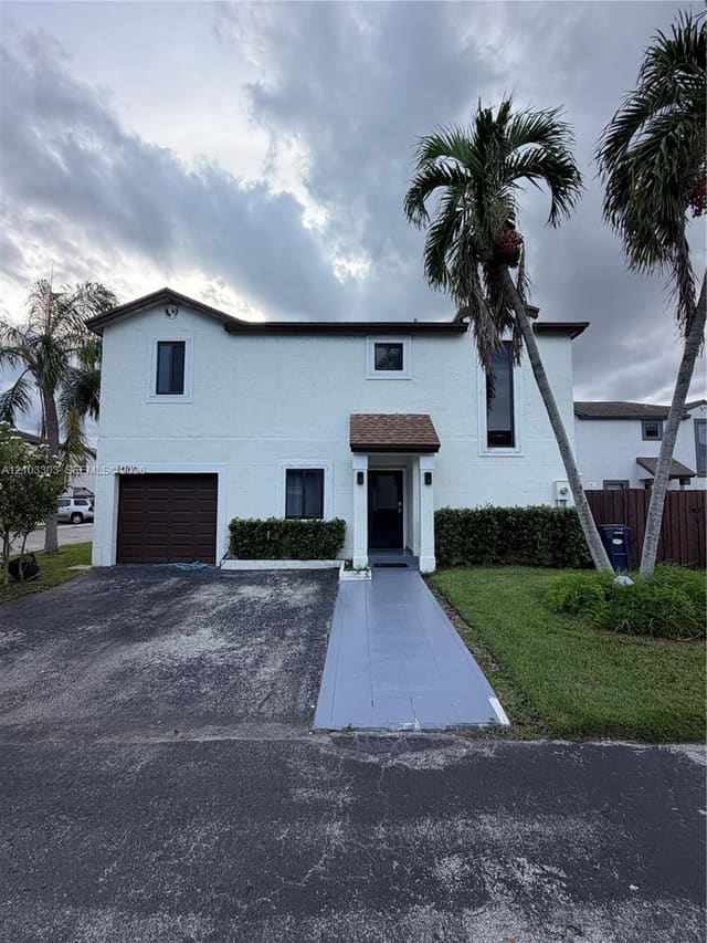 14815 SW 90th Terrace, Miami, FL 33196