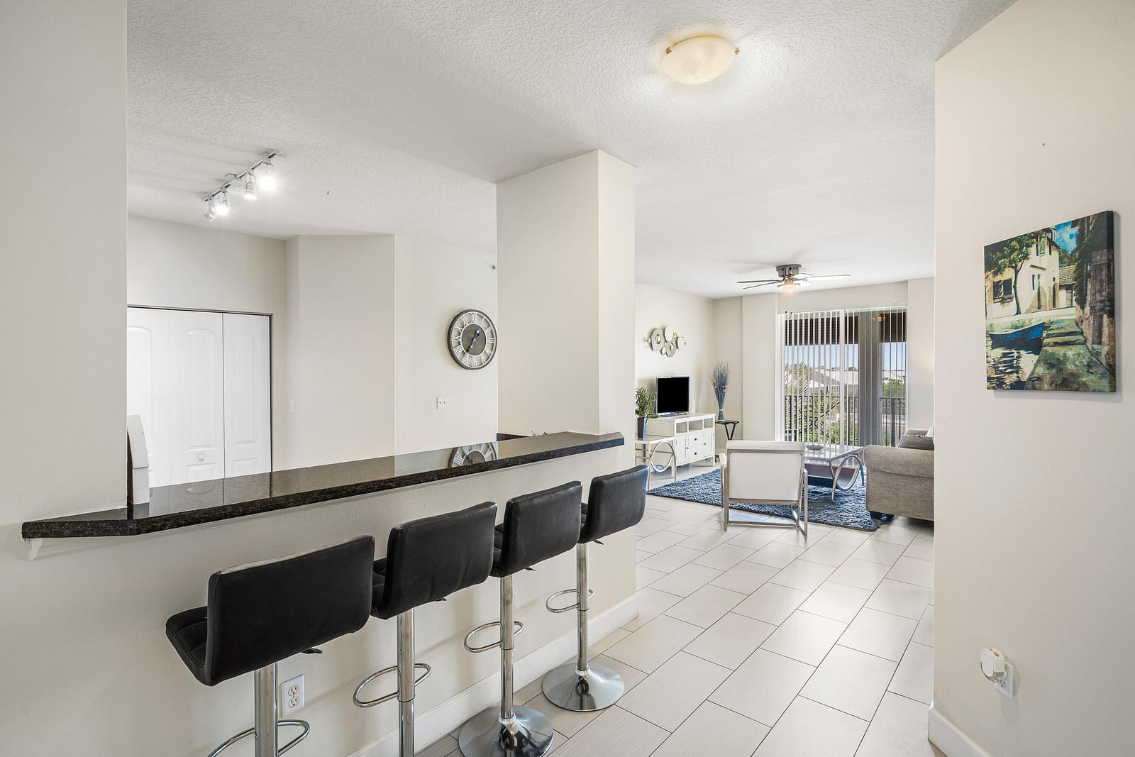255 NE 3rd Avenue 2503 — photo 2