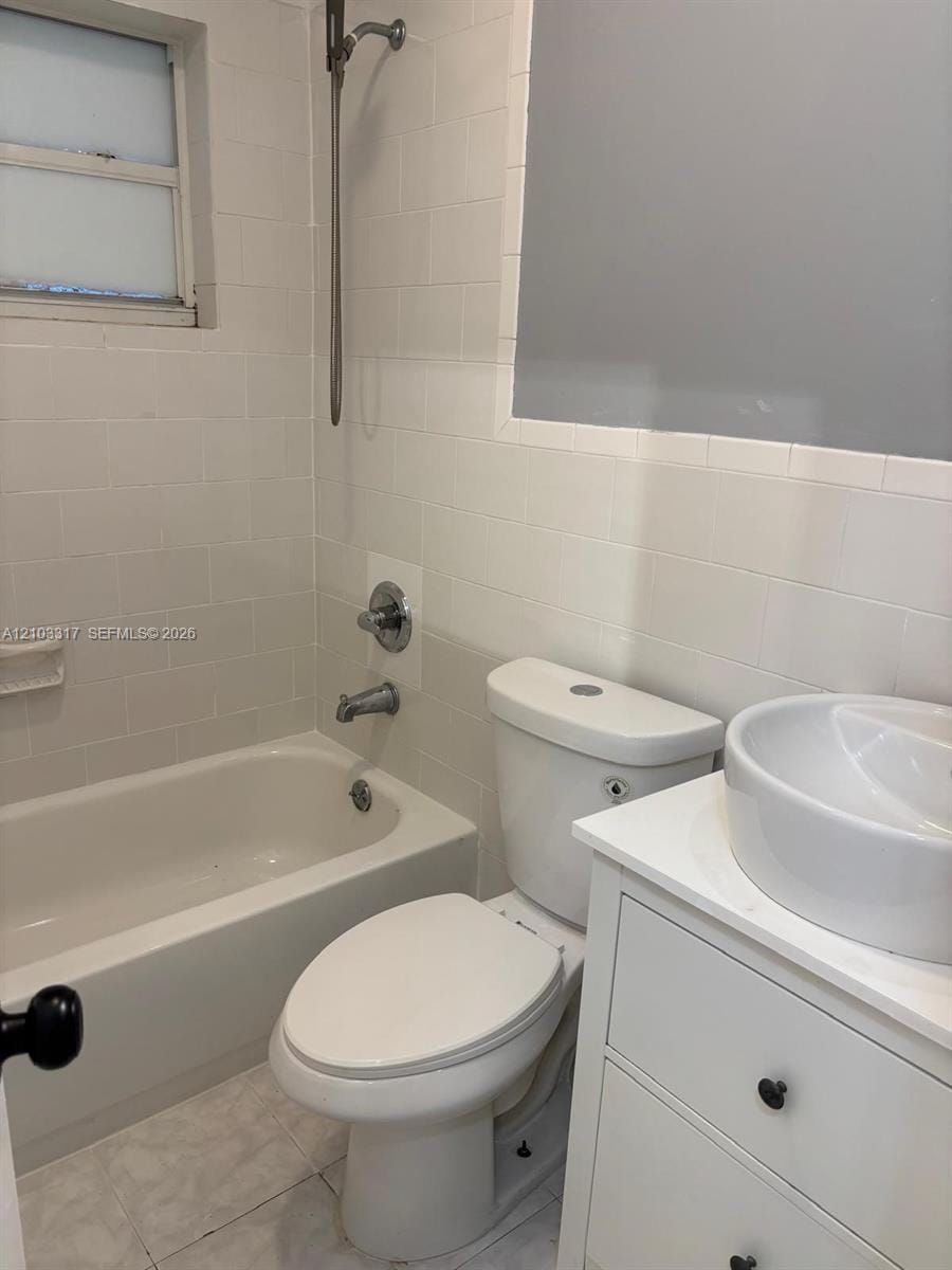 1758 NE 177th Street 1758 — photo 6