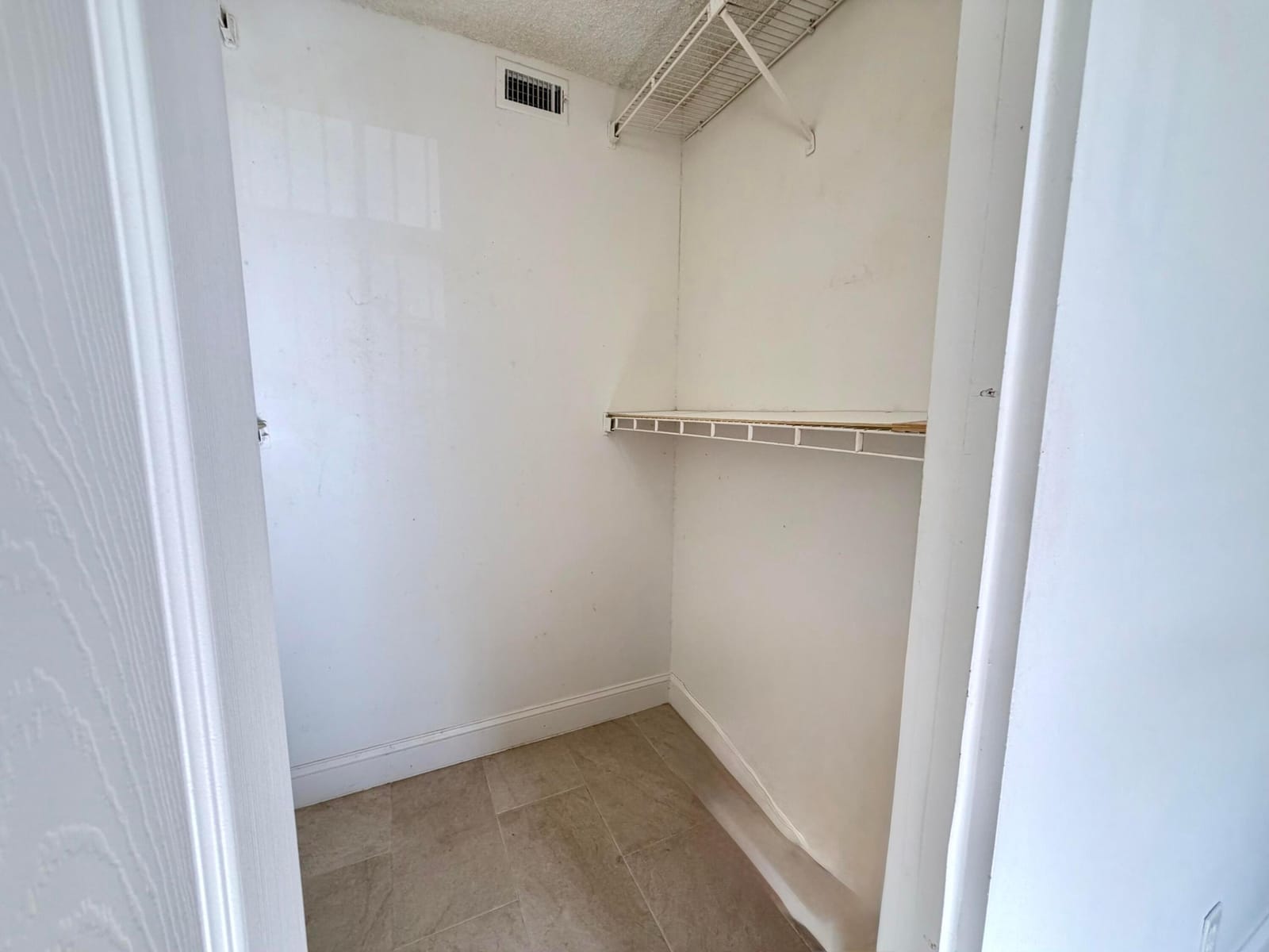 10111 W SUNRISE Boulevard 104, Plantation, FL 33322 photo 15