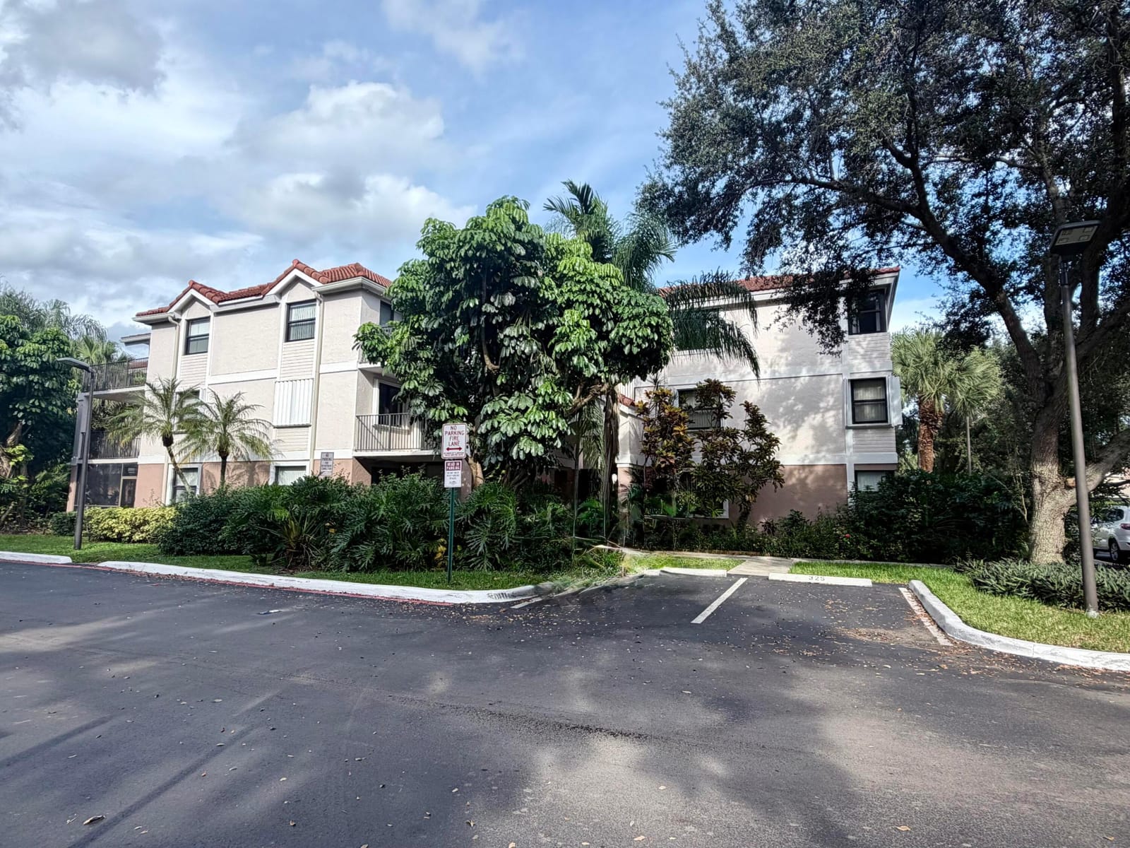 10111 W SUNRISE Boulevard 104, Plantation, FL 33322 photo 17