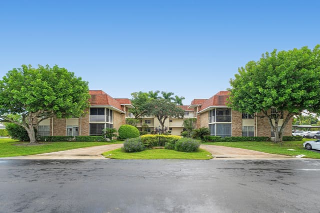 5510 TAMBERLANE Circle 247, Palm Beach Gardens, FL 33418