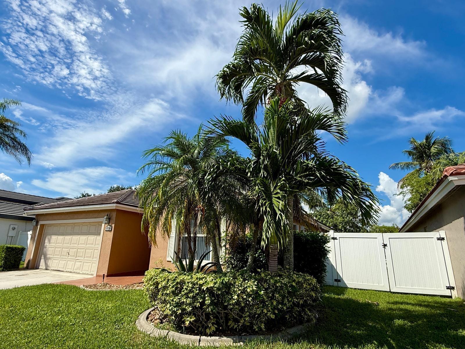 870 NW 166TH Avenue, Pembroke Pines, FL 33028 photo 4
