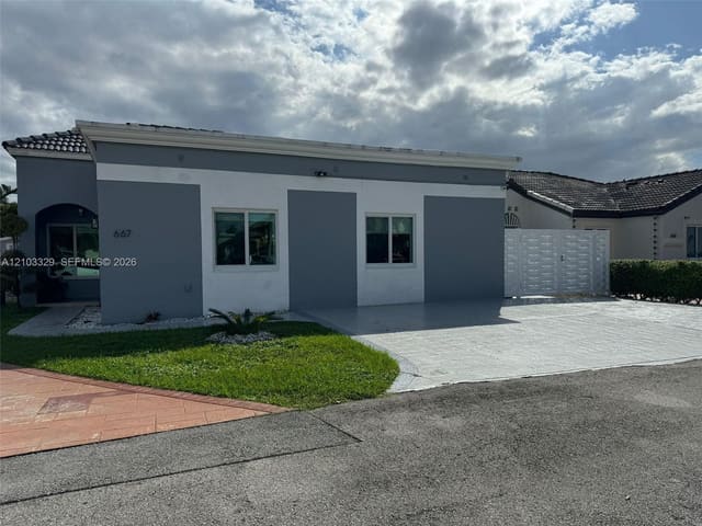 667 NW 124th Avenue, Miami, FL 33182