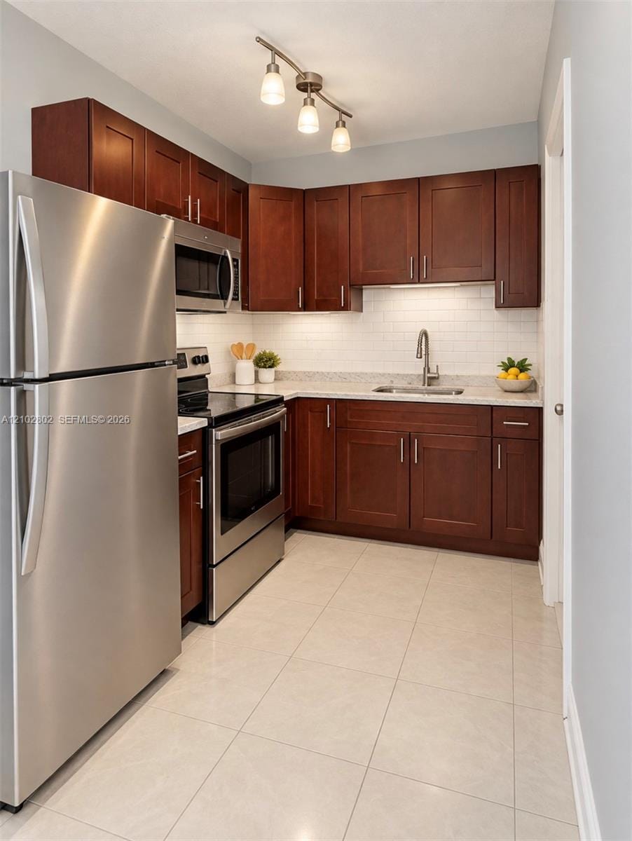 920 NE 40th Street 3 — photo 3