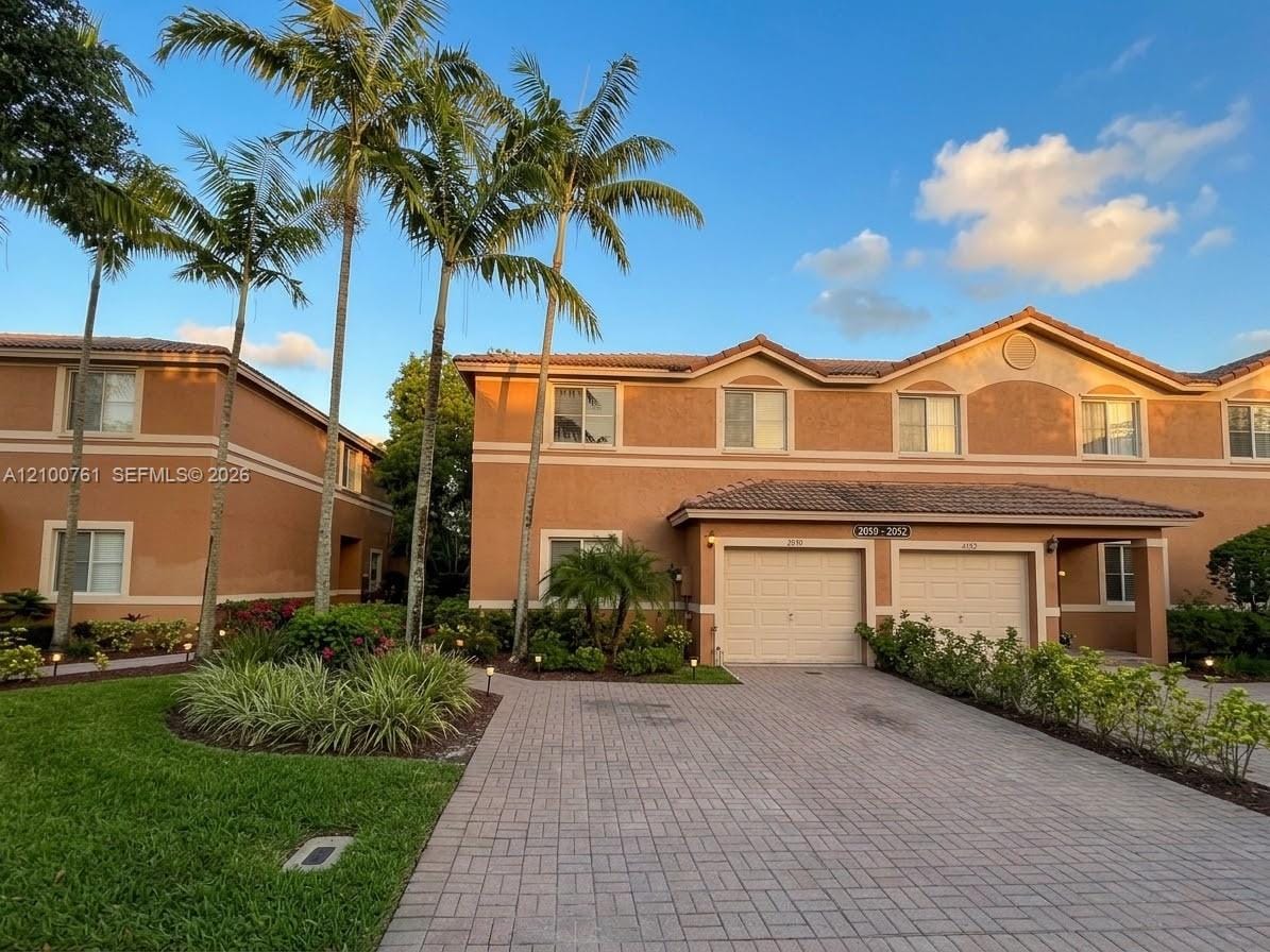 3 bedroom home for sale at 2090 99th, Sunrise, FL 33322 — $3,100