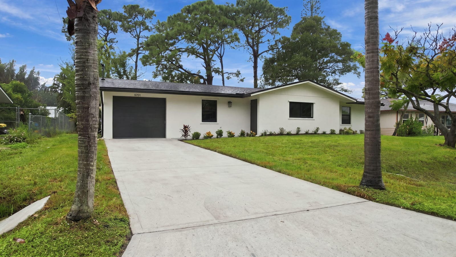 5701 MYRTLE Drive, Fort Pierce, FL 34982 photo 4