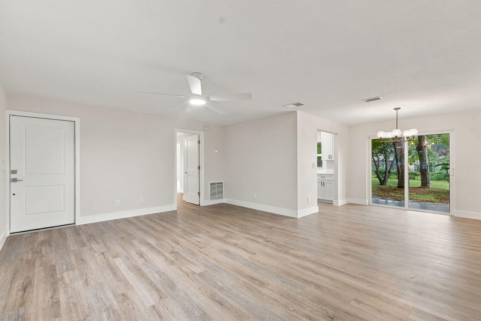 5701 MYRTLE Drive, Fort Pierce, FL 34982 photo 7