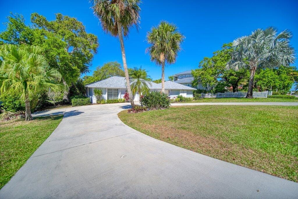 21 Middle Road, Stuart, FL 34996 photo 4