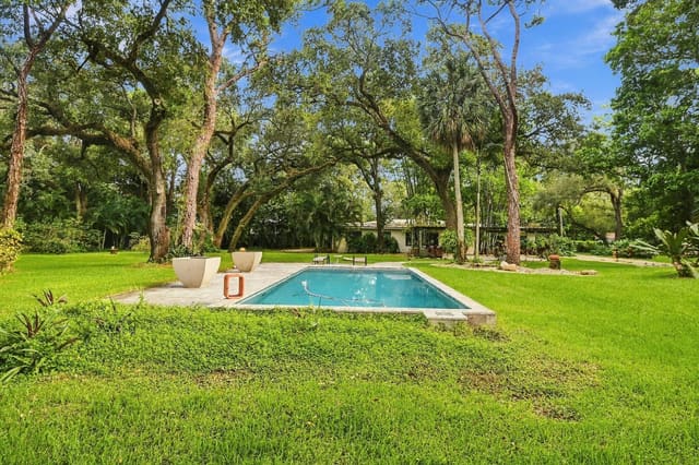 1549 SW 30th Place, Fort Lauderdale, FL 33315