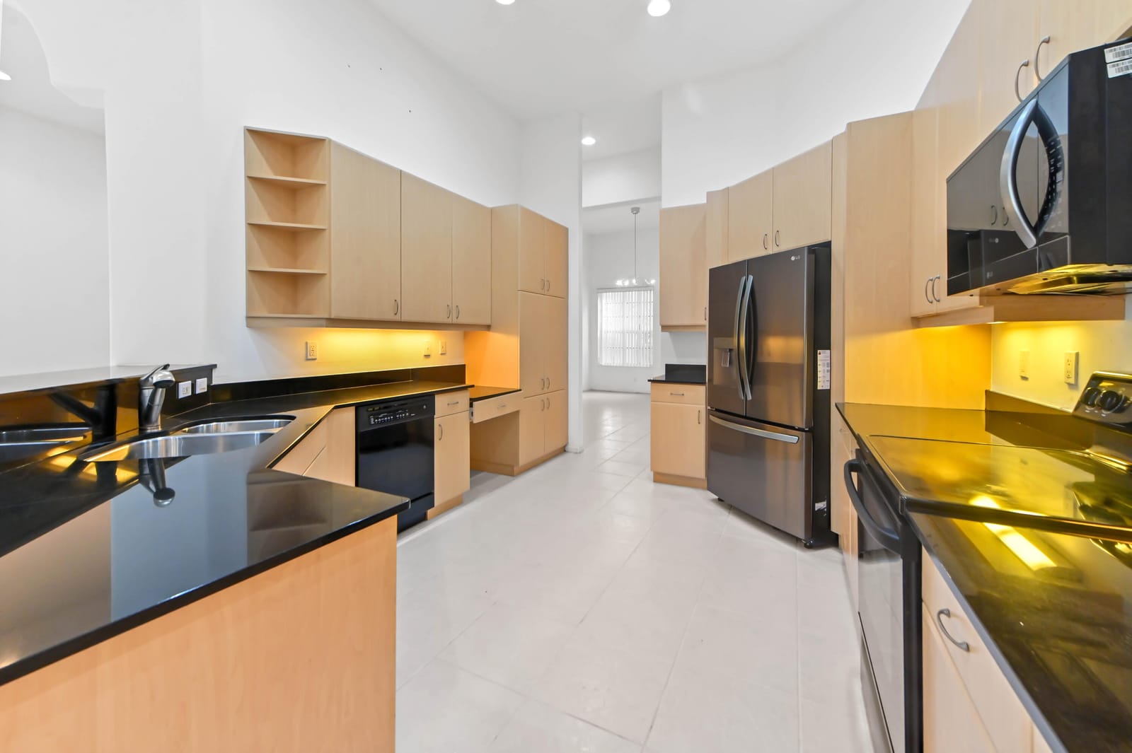 6389 Cortona Street — photo 10