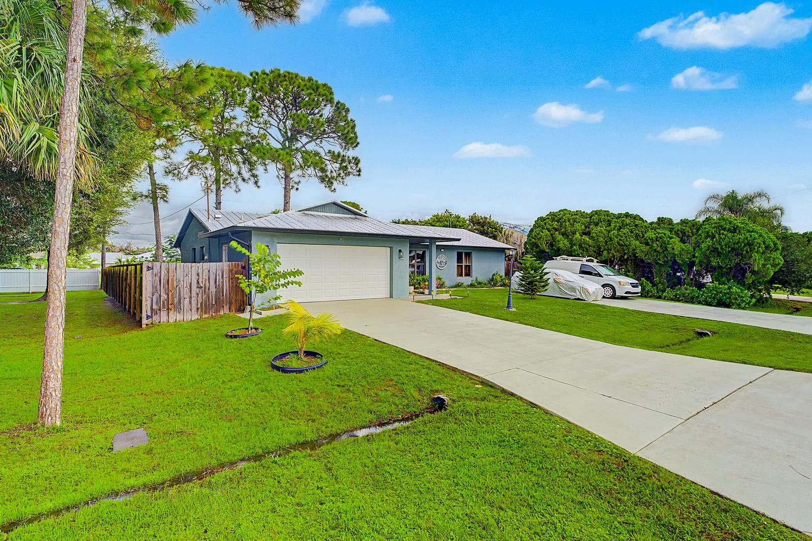 379 SE HUSTED Terrace, Port St. Lucie, FL 34983 photo 4