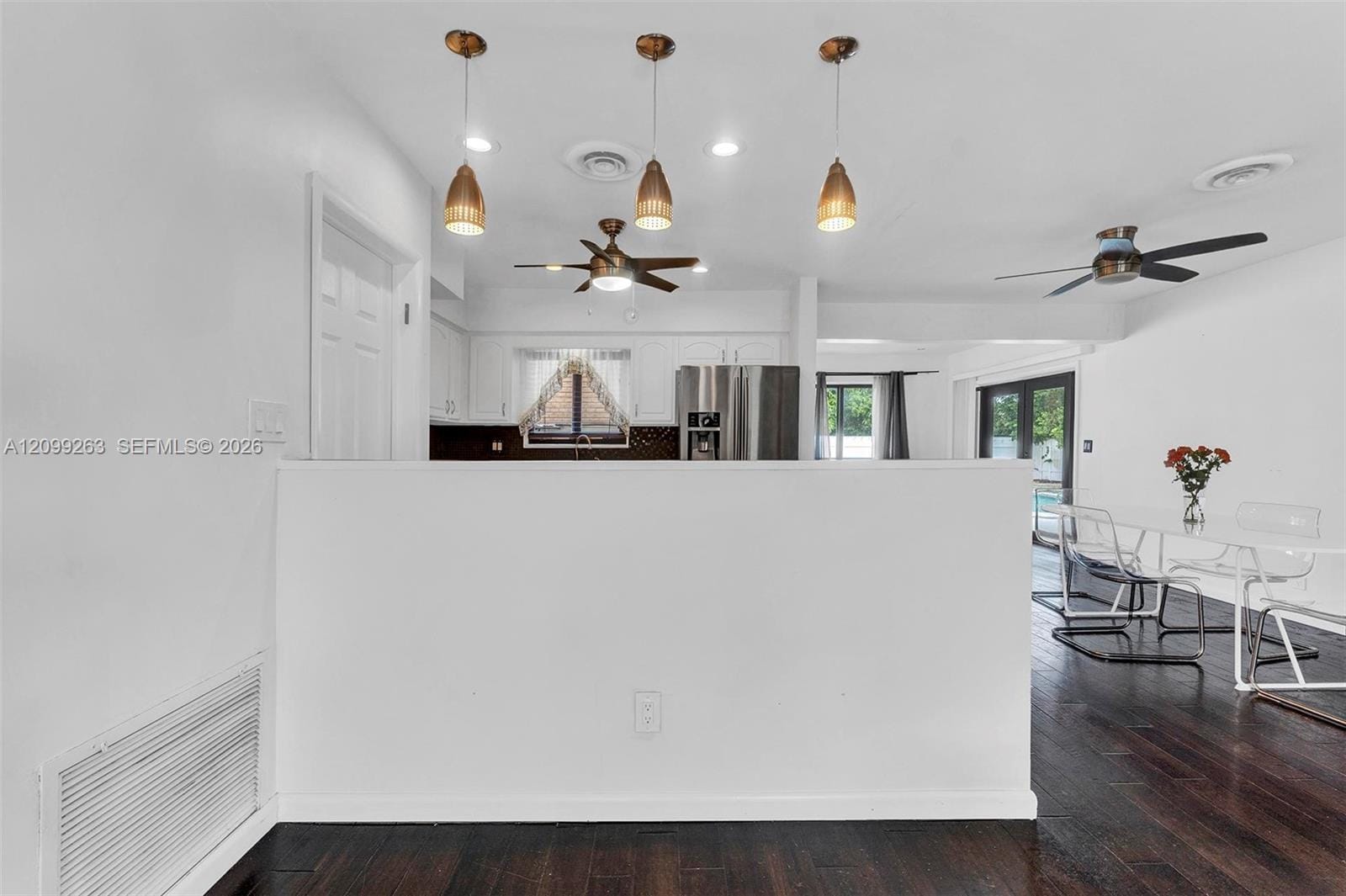 4005 Johnson Street — photo 4